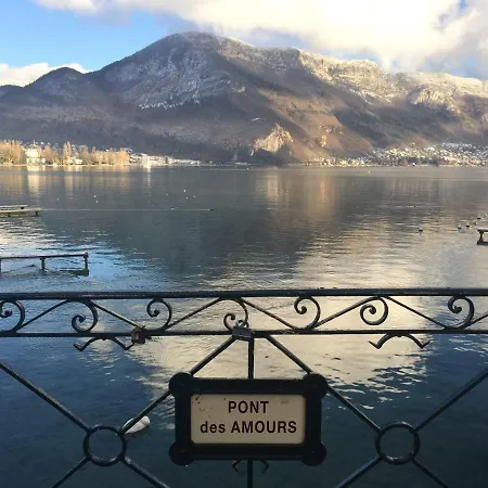The One Suite Annecy Extérieur photo