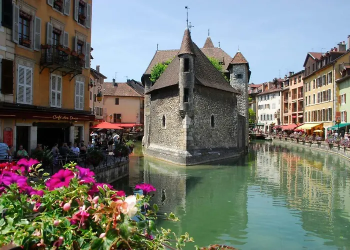 The One Suite Annecy
